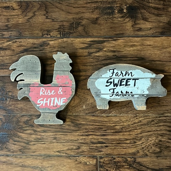 NWT!! Hobby Lobby home decor, wooden rooster and pig - Picture 2 of 7